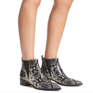 Marc Fisher Snakeskin Textured Leather Yale Chelsea Boots Pointed Toe Western